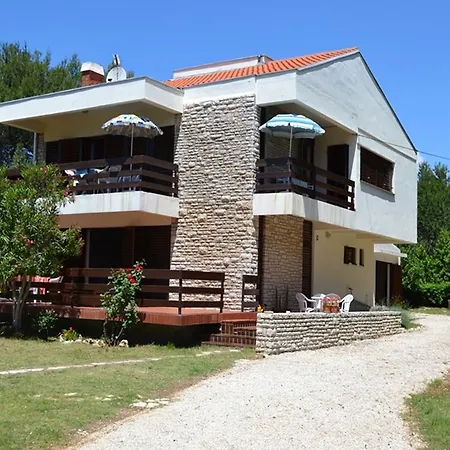 Kurta Apartment