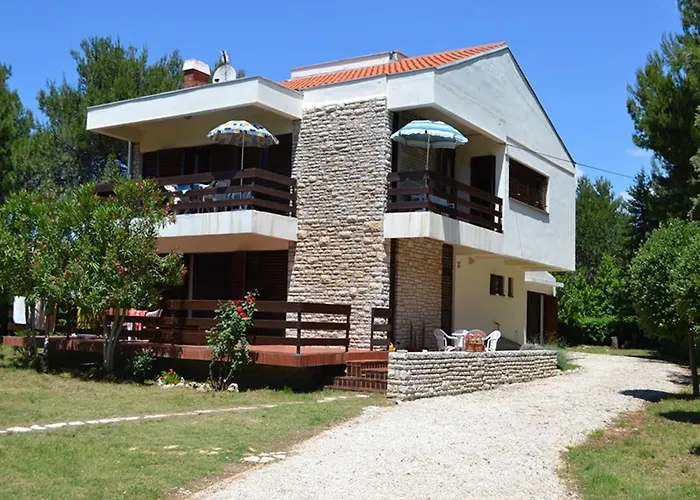Kurta Apartment
